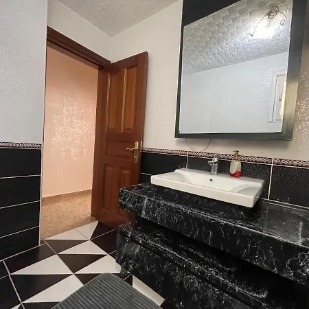 3+1 Bakirkoy Deniz Manzarali Esyali Gunluk Kiralik Appartamento
